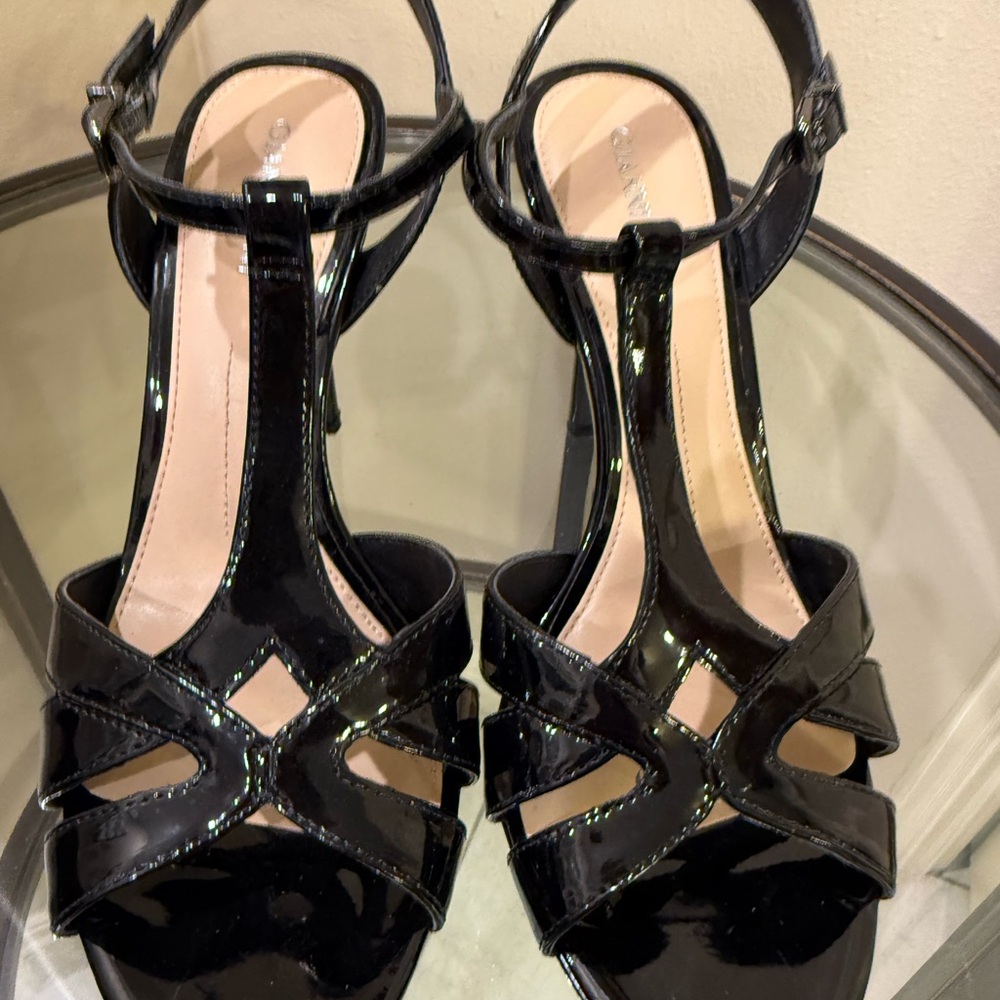 Gianni Bini Black Patent  Sandals